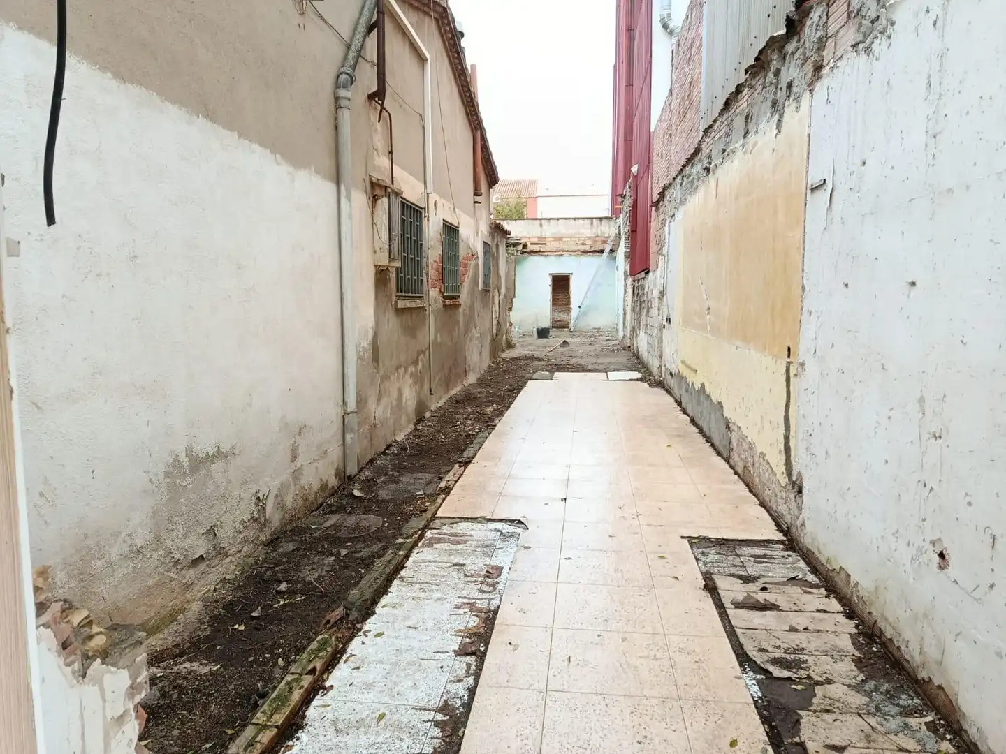 Exterior view of Houses for sale in Viladecans  with Air Conditioner and Terrace