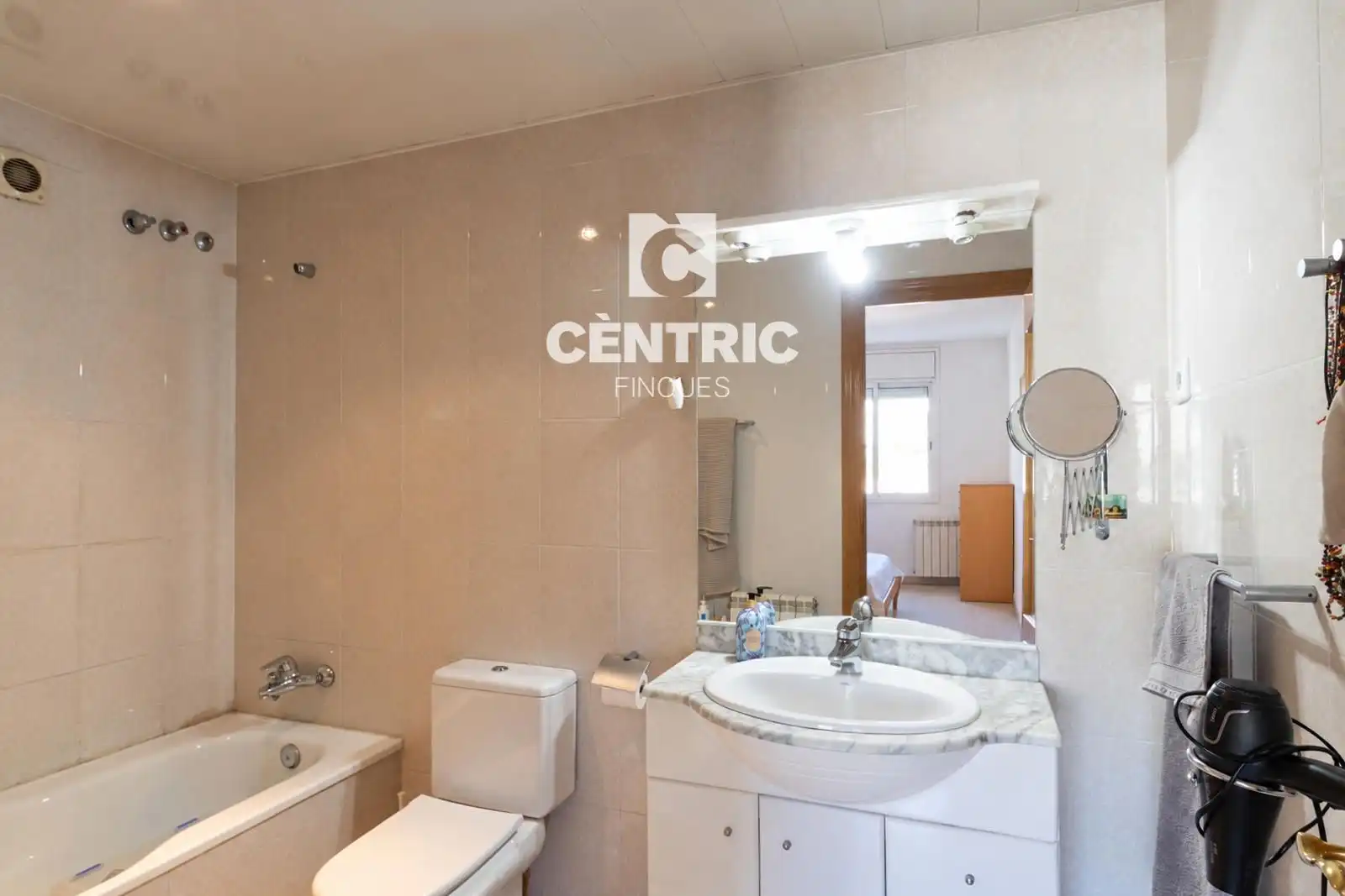 Bathroom of Attic for sale in Centre