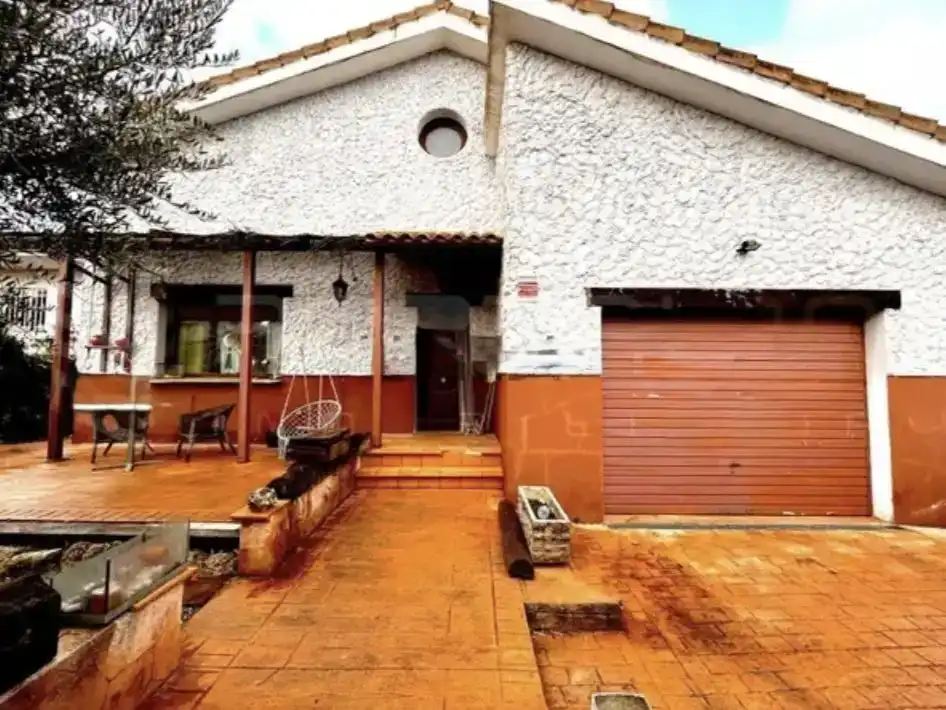 Vista exterior de Casa o xalet en venda en Guadalix de la Sierra