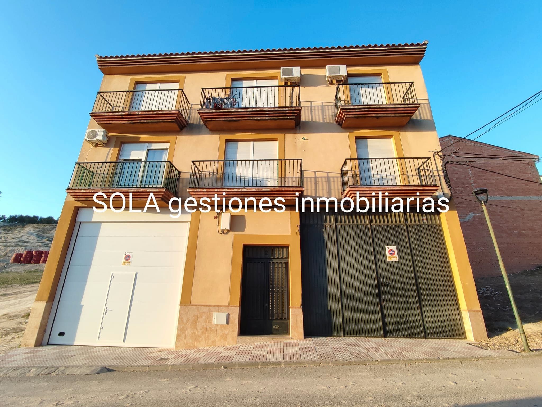 Exterior view of Flat for sale in Rus  with Terrace and Balcony