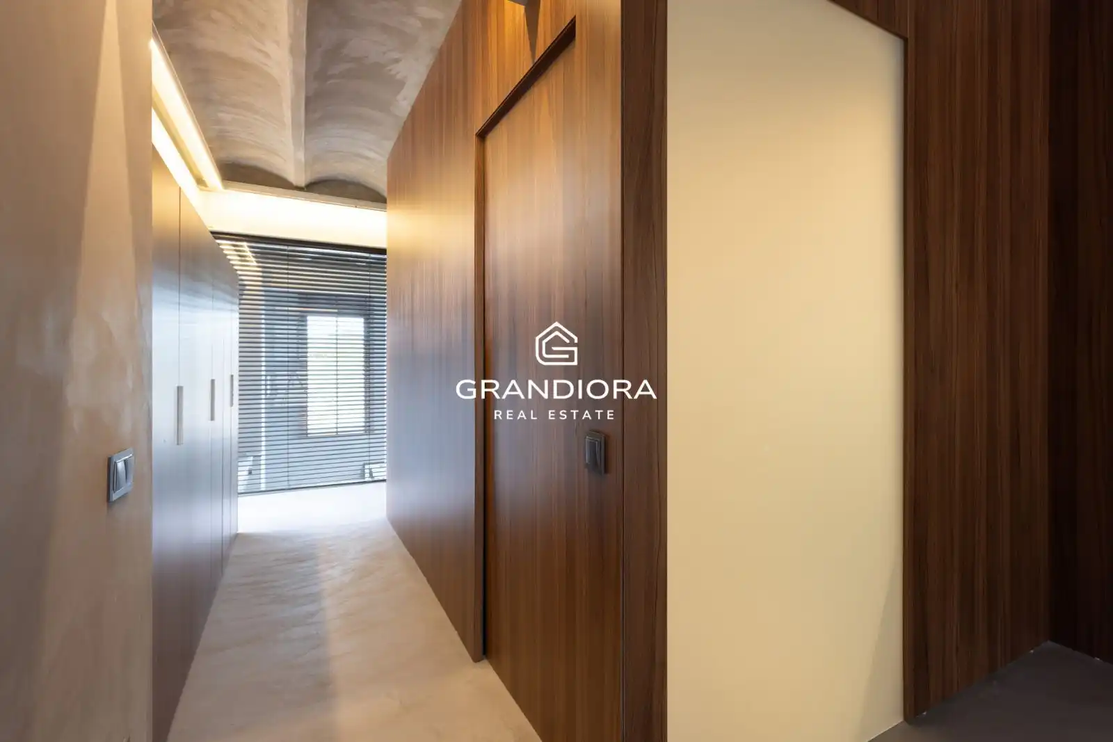 Flat for rent in Barcelona  with Air Conditioner, Terrace and Furnished