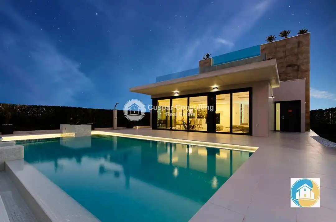 Villa avec piscine à vendre à Juan Marse, imagen 2
