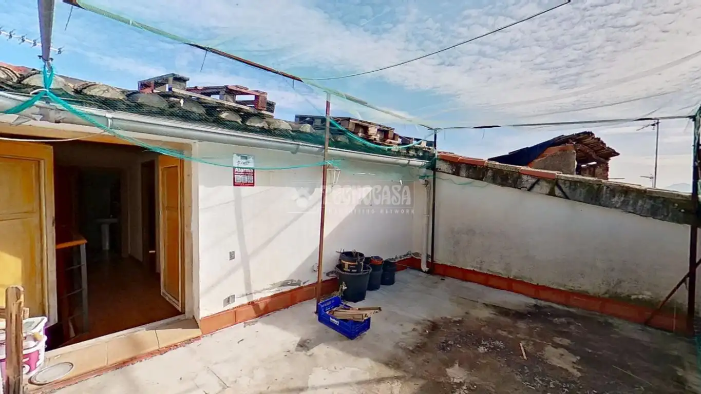 Terrassa de Pis en venda en Sallent amb Parquet, Terrassa i Balcó