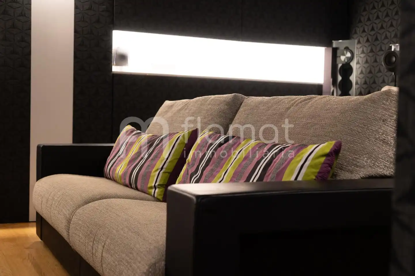 Sala d'estar de Casa o xalet en venda en Sabadell amb Piscina