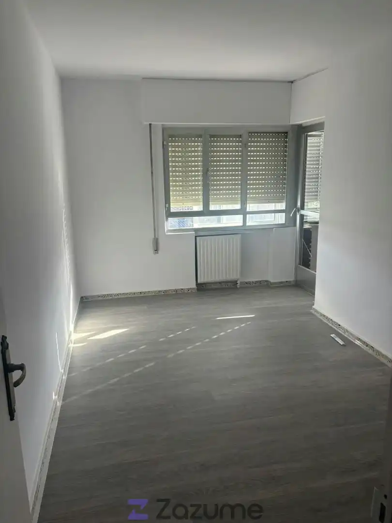 Piso de alquiler en Via Miravalles, Centro