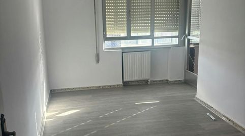 Foto 2 de Piso de alquiler en Via Miravalles, Centro, Ponferrada