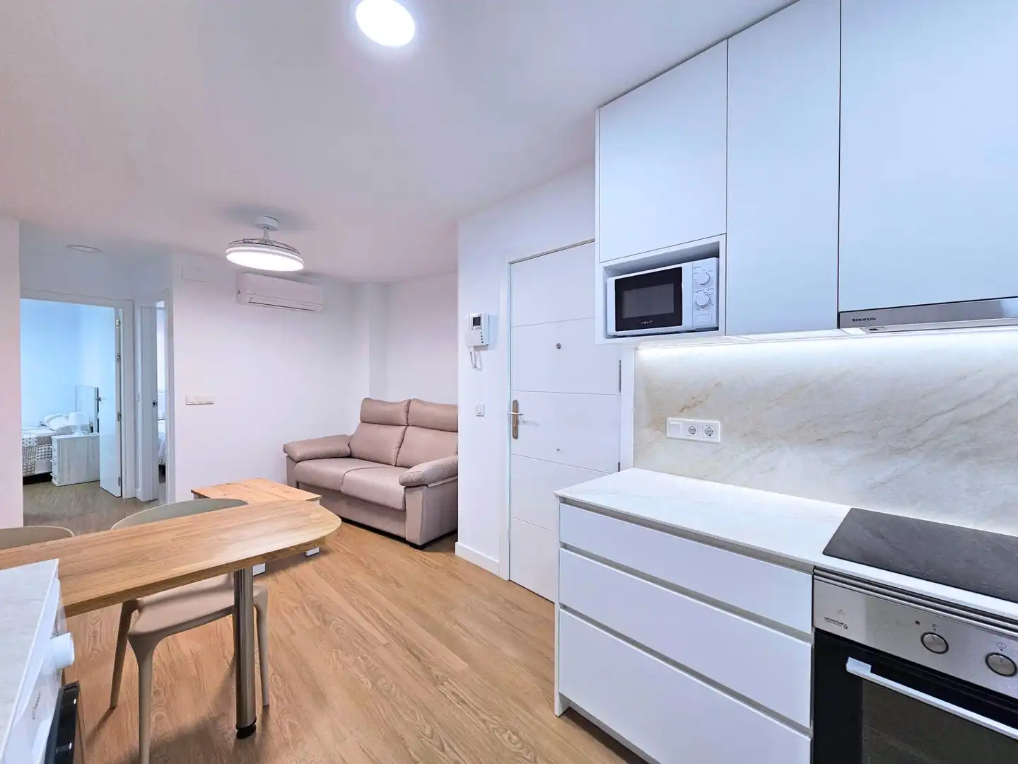 Kitchen of Flat for rent in Cartagena  with Air Conditioner and Furnished