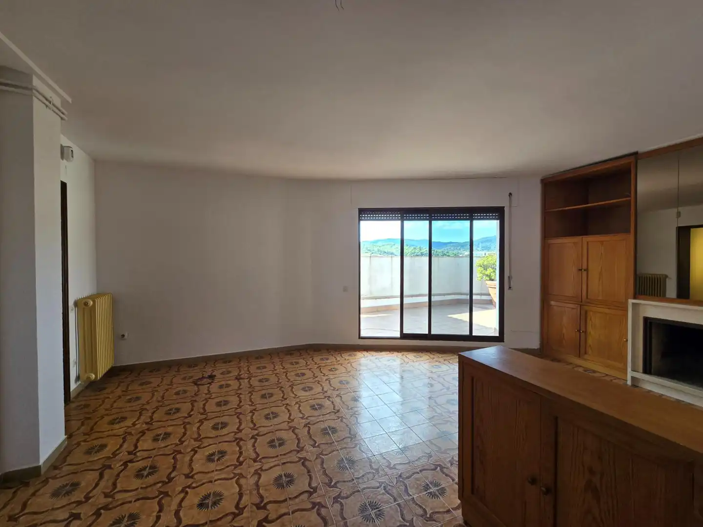 Sala de estar de Ático en venta en Terrassa con Calefacción, Terraza y Alarma