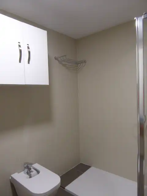 Bathroom of Flat for rent in Torremolinos  with Air Conditioner, Parquet flooring and Terrace