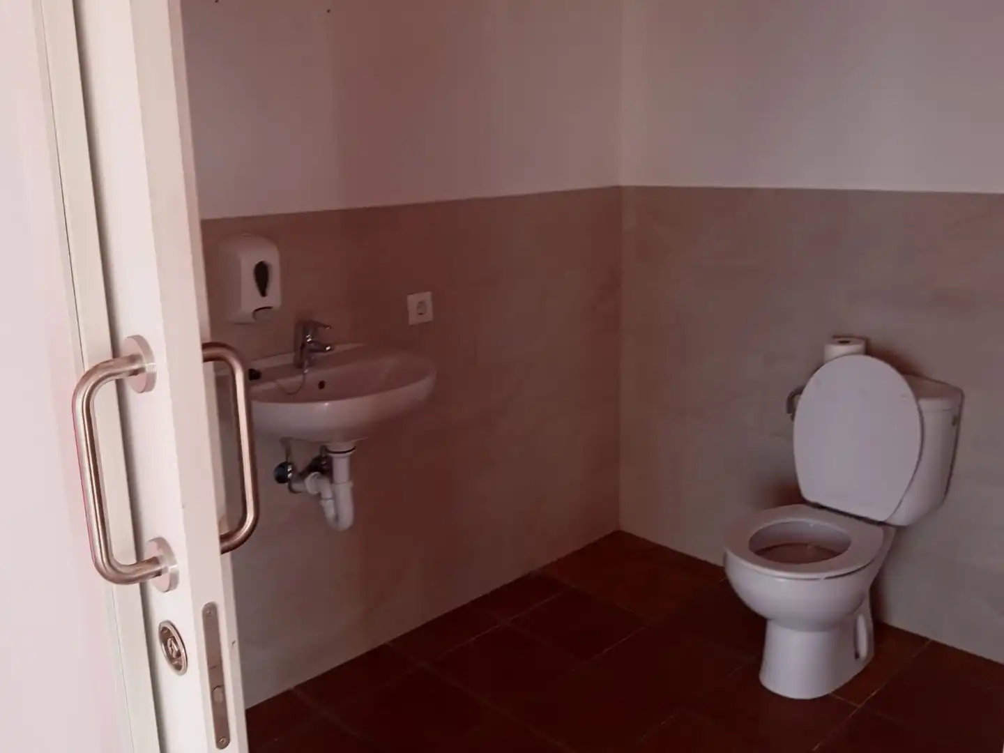 Badezimmer von Geschaftsraum zur Miete in Es Mercadal mit Terrasse