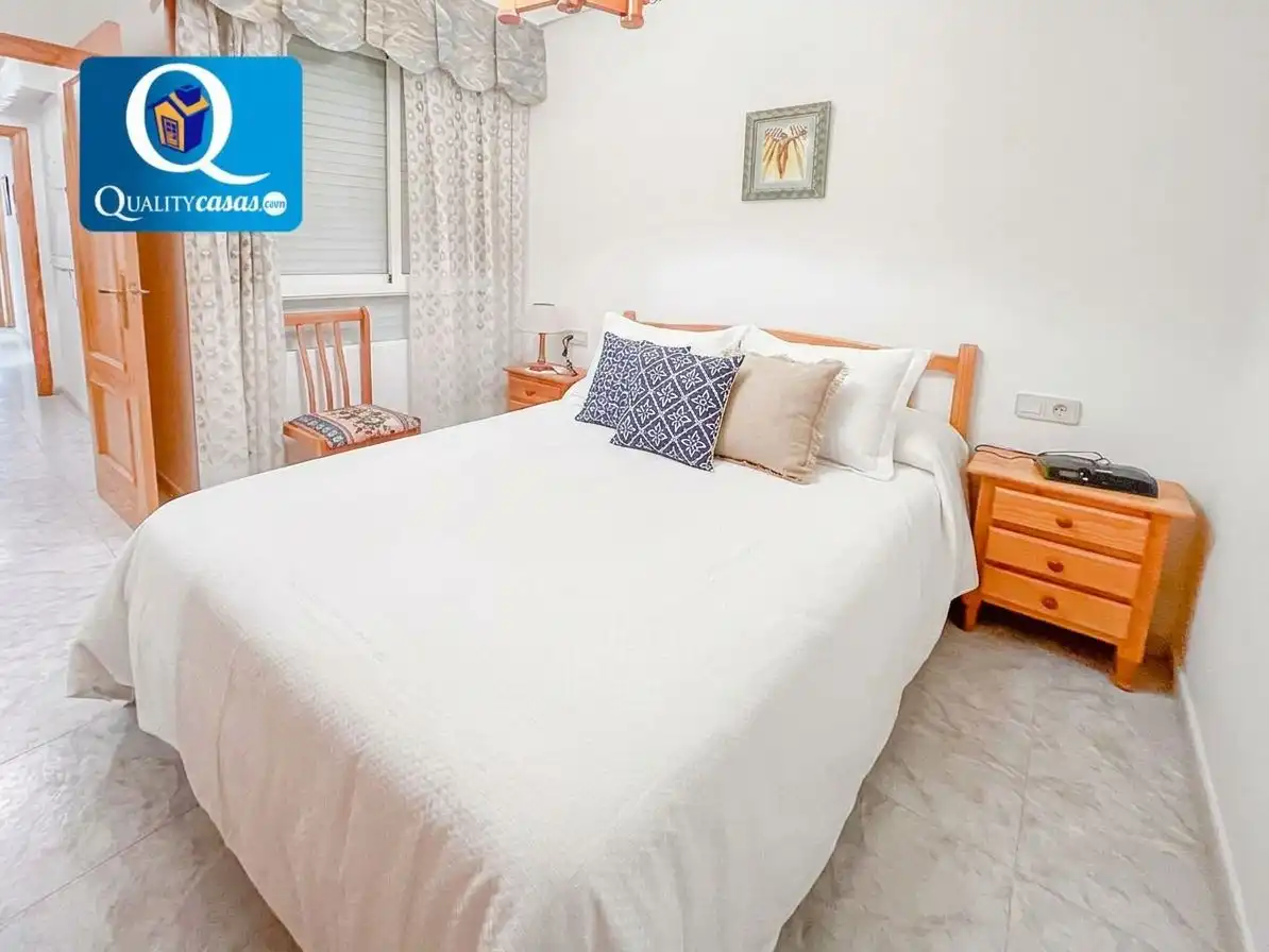 Bedroom of Flat for rent in Torrevieja  with Terrace