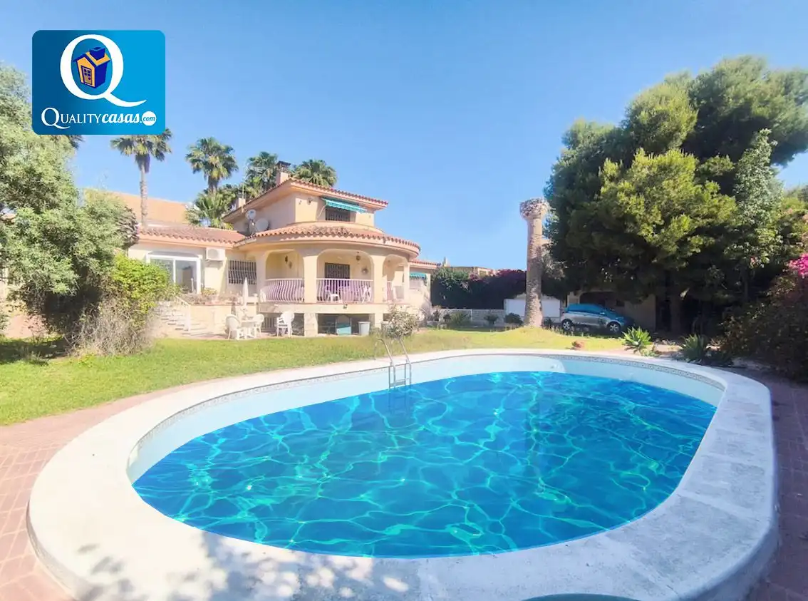 Piscina de Casa o xalet en venda en Mutxamel amb Aire condicionat, Calefacció i Terrassa