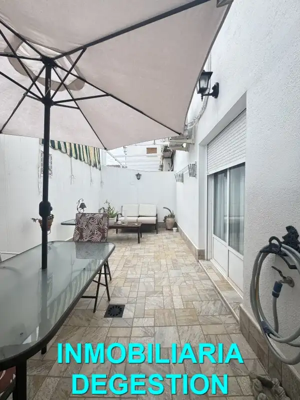 Reihenhaus mit Terrasse zum Verkauf in Calle Orquídea, imagen 3