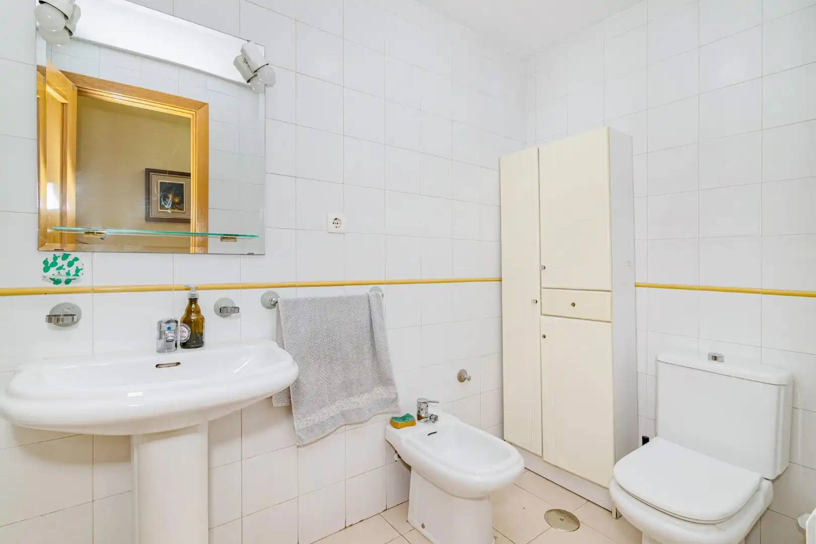 Badezimmer von Wohnung zum Verkauf in Granada mit Heizung