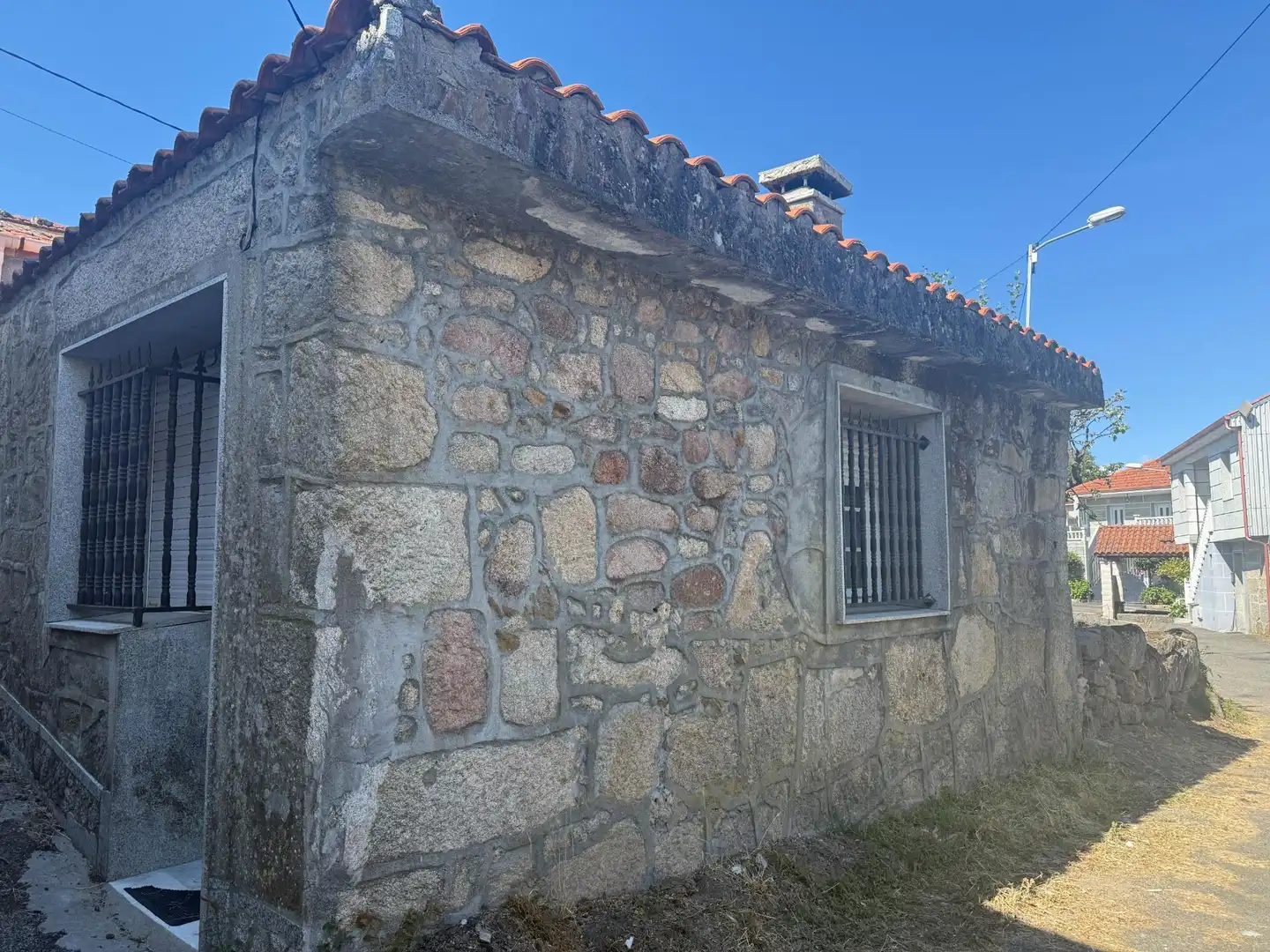 Exterior view of Houses for sale in Calvos de Randín  with Balcony