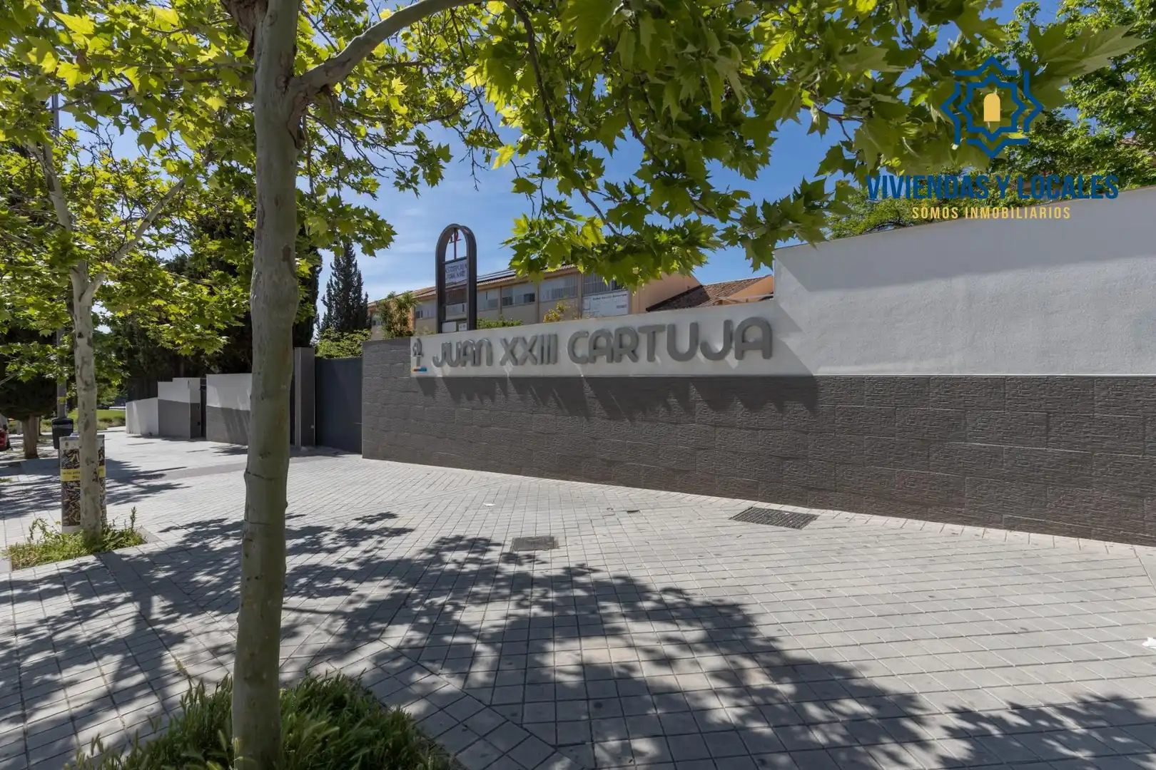 Vista exterior de Piso en venta en Granada con Terraza