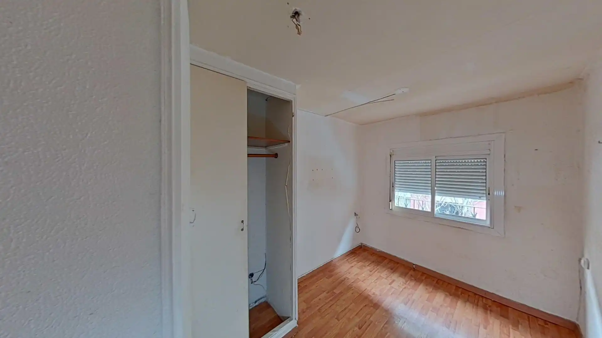 Bedroom of Flat for sale in Ripollet