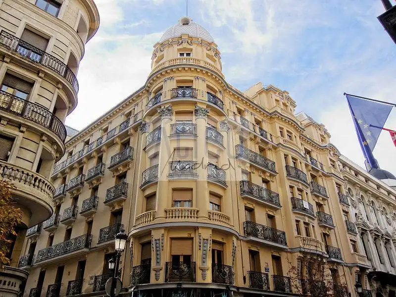 Außenansicht von Wohnungen zur Miete in Madrid mit Klimaanlage, Heizung und Parkett