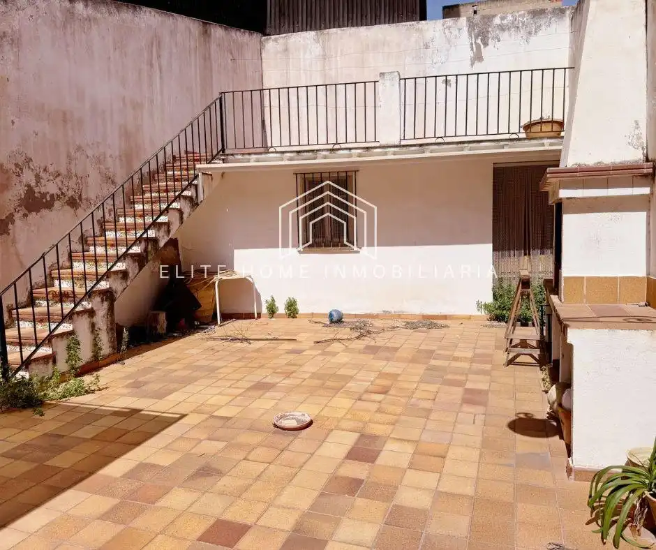 Exterior view of Houses for rent in Benicasim / Benicàssim  with Storage room and Balcony