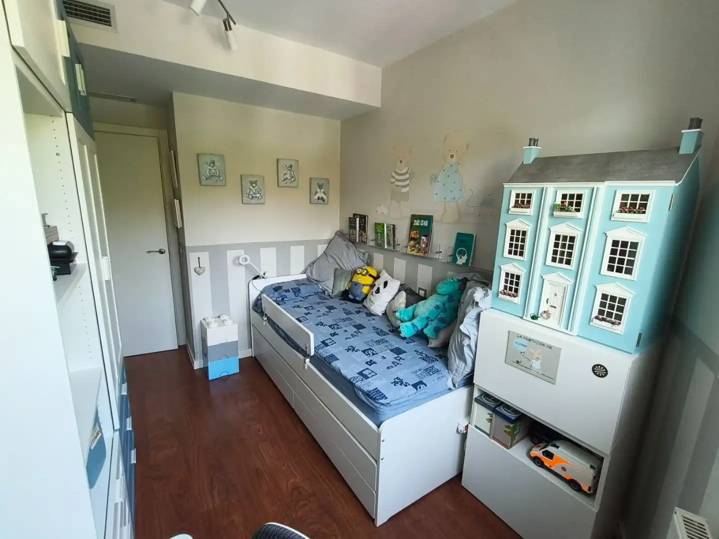 Bedroom of Flat for sale in  Madrid Capital  with Air Conditioner and Balcony