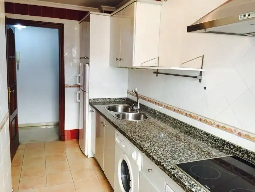 Kitchen of Flat for rent in La Línea de la Concepción  with Furnished