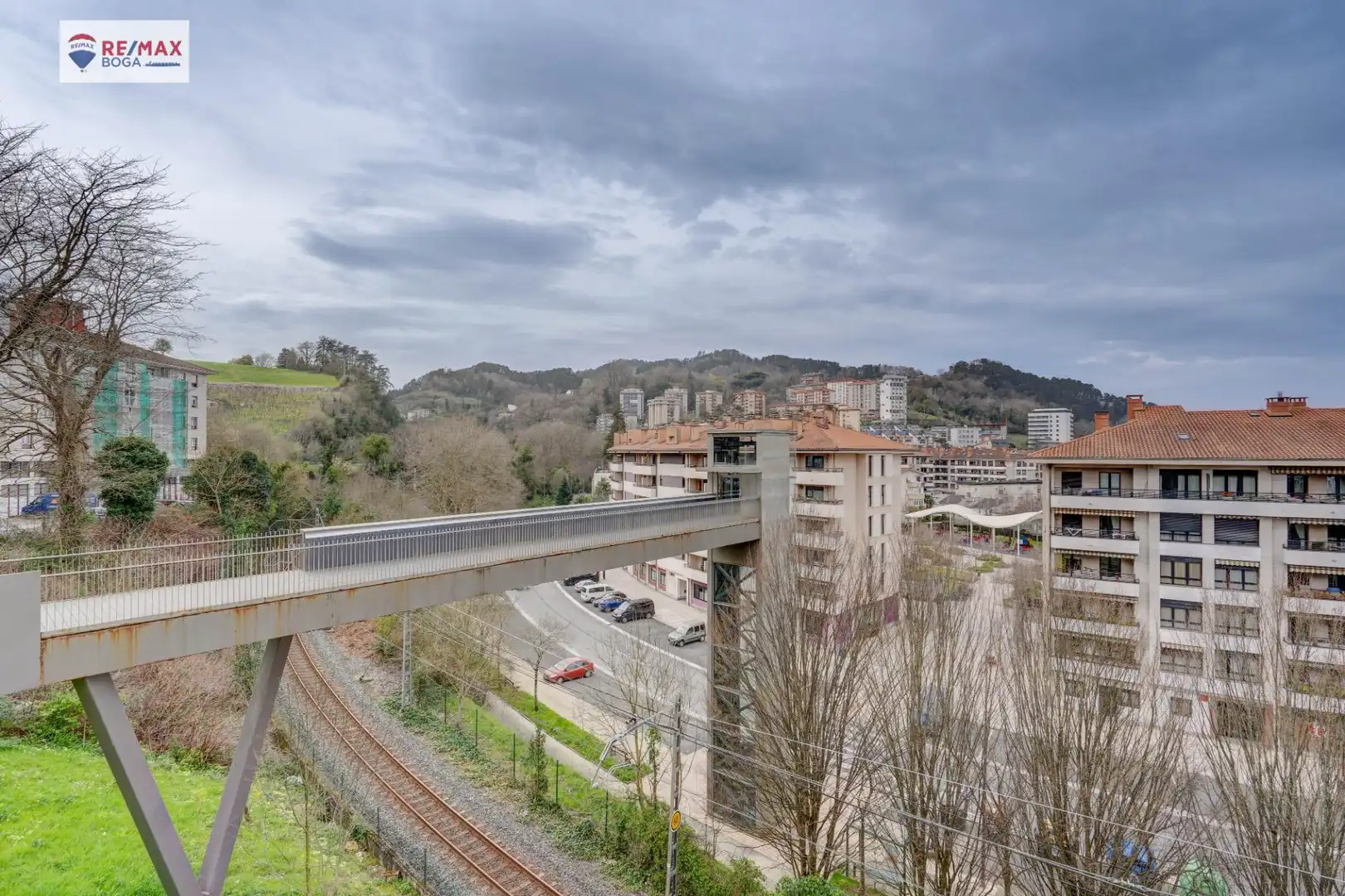Außenansicht von Wohnung zum Verkauf in Zarautz mit Privatgarten
