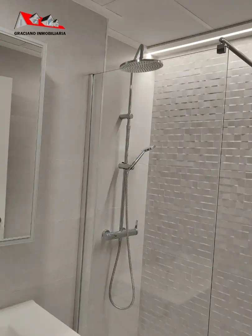 Badezimmer von Wohnung zur Miete in Albacete mit Klimaanlage, Heizung und Möbliert