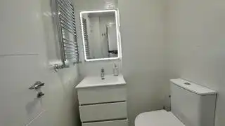 Bany de Apartament de lloguer en Villaviciosa de Odón amb Aire condicionat, Calefacció i Parquet