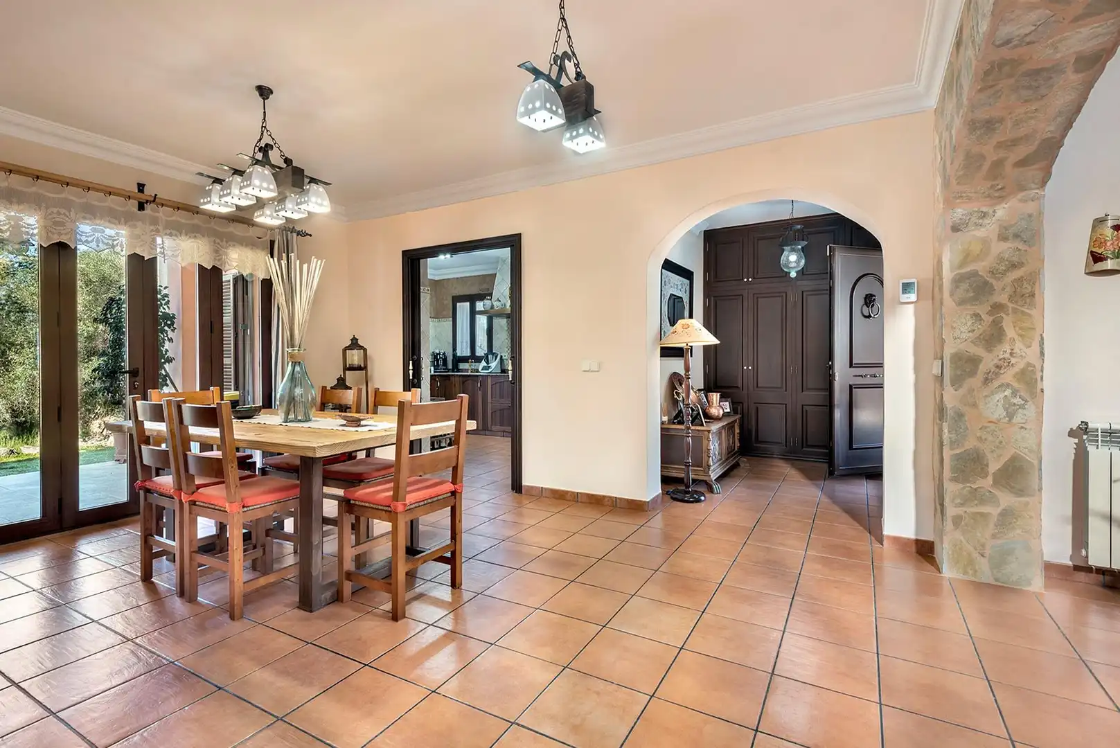 Comedor de Finca rústica en venta en Sencelles con Calefacción, Jardín privado y Terraza