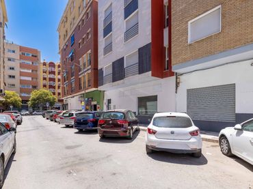 Local comercial en venda a Bailén - Miraflores