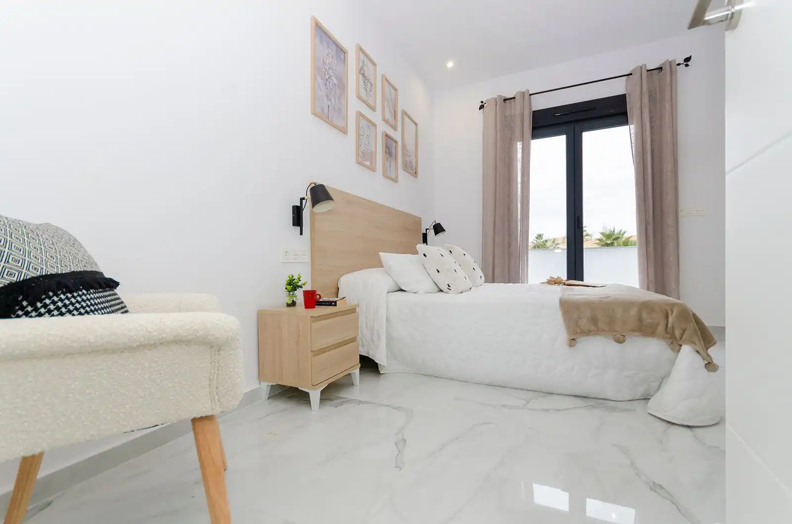 Habitación de Casa o chalet en venta en Torrevieja con Aire acondicionado, Jardín privado y Terraza