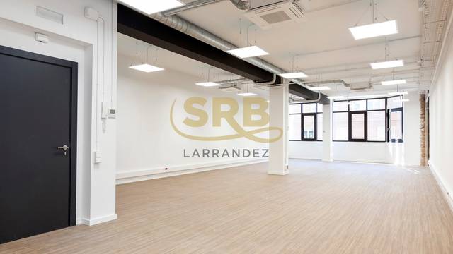 Oficina en Alquiler en Avinguda de la Riera de Cassoles en Vila de Gràcia