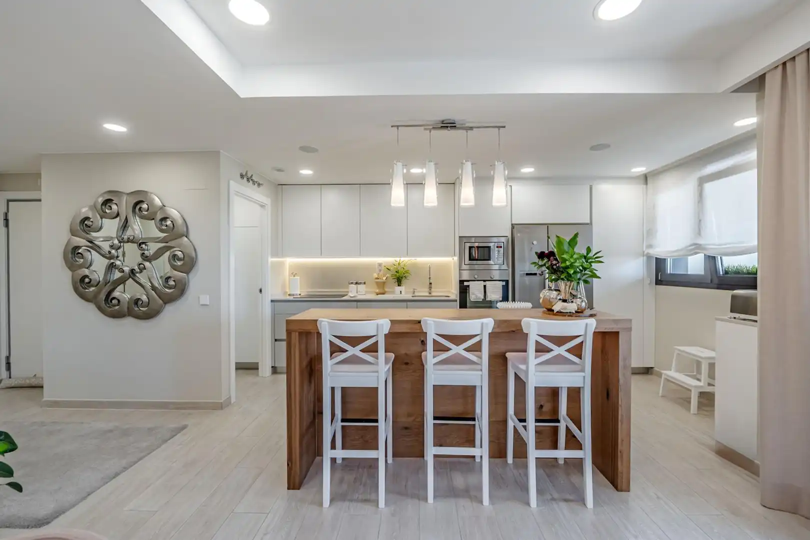 Küche von Wohnung zum Verkauf in Boadilla del Monte mit Klimaanlage, Heizung und Terrasse