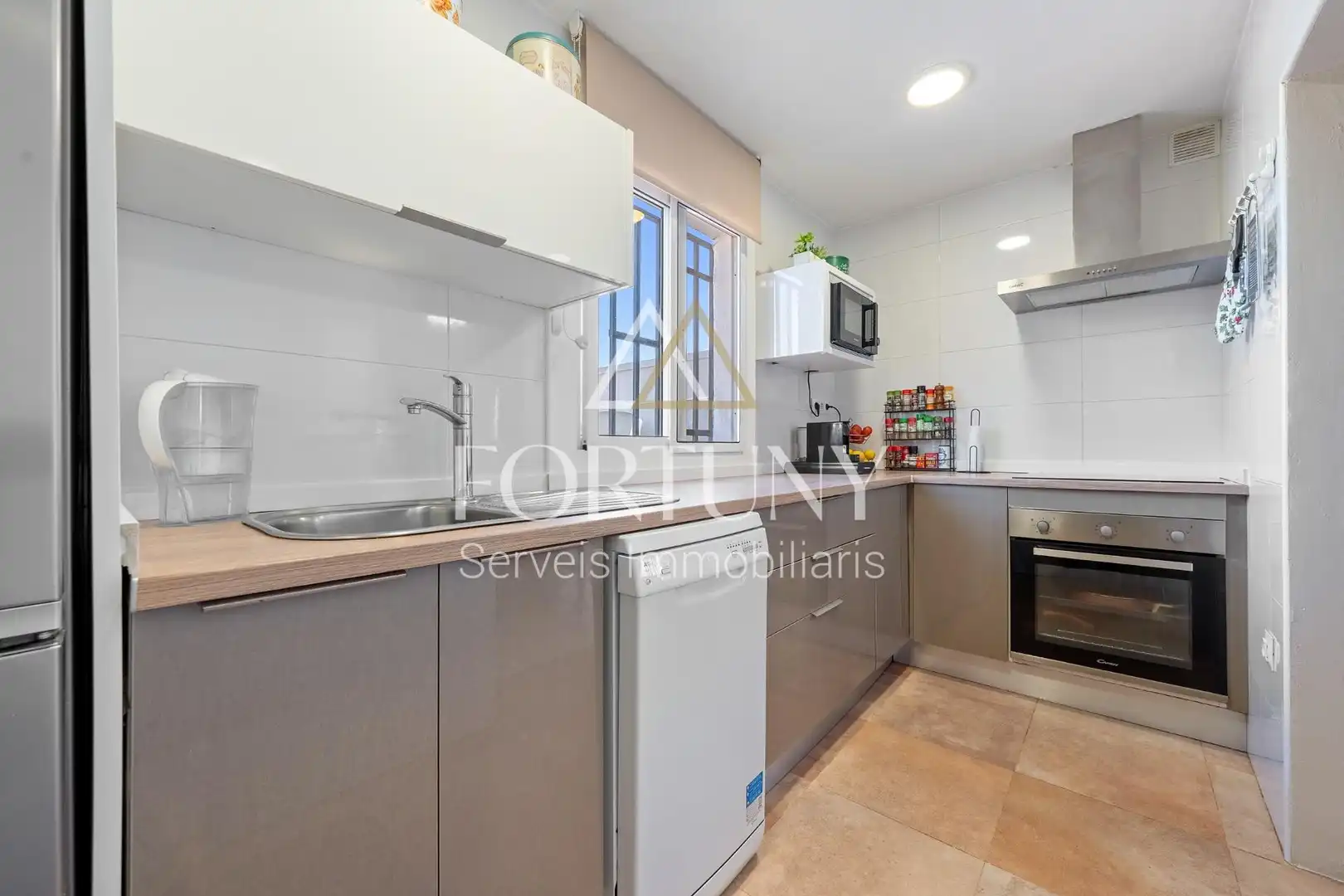 Cuina de Casa o xalet en venda en Alcover amb Aire condicionat, Jardí privat i Terrassa