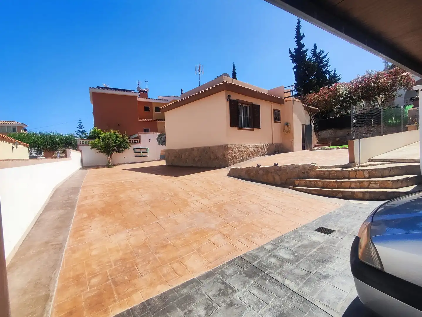 Villa avec jardin à vendre à Urbanización Carabela 40