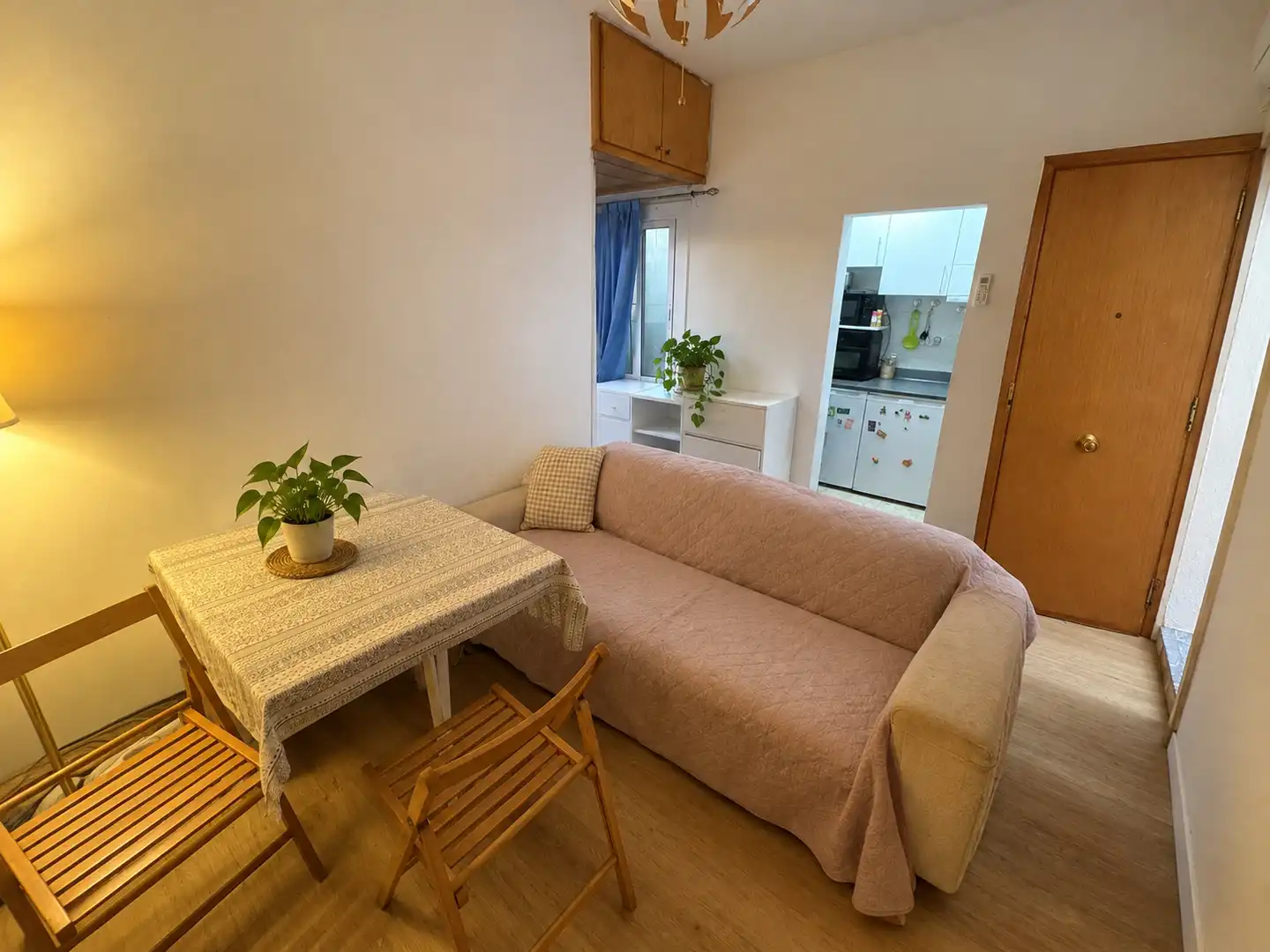 Sala de estar de Piso en venta en L'Hospitalet de Llobregat con Calefacción y Parquet