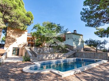 Villa con balcone in vendita a Almoster