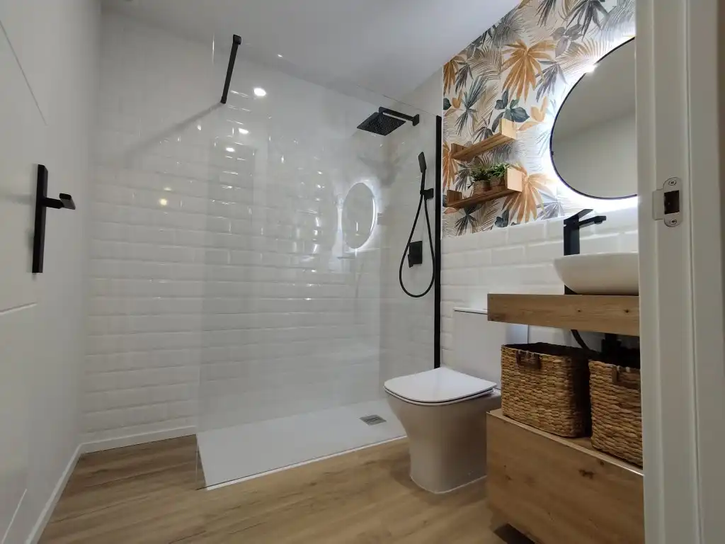 Baño de Estudio en venta en Castellón de la Plana / Castelló de la Plana con Aire acondicionado