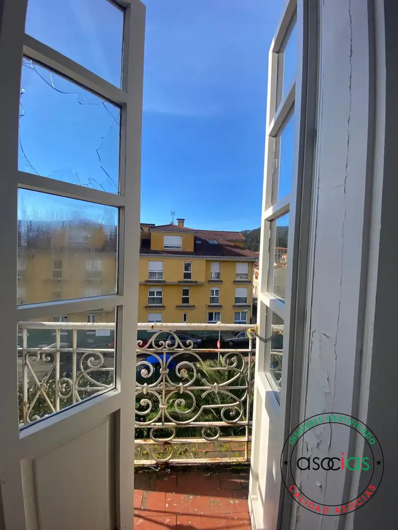 Vista exterior de Casa o chalet en venta en Soto del Barco con Calefacción, Jardín privado y Parquet