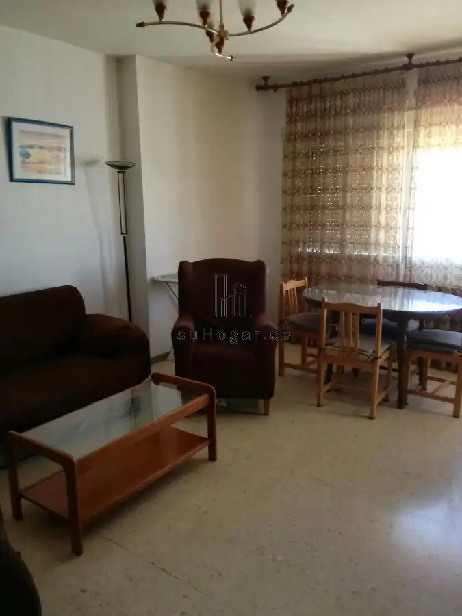 Sala de estar de Piso de alquiler en Badajoz con Amueblado y Balcón