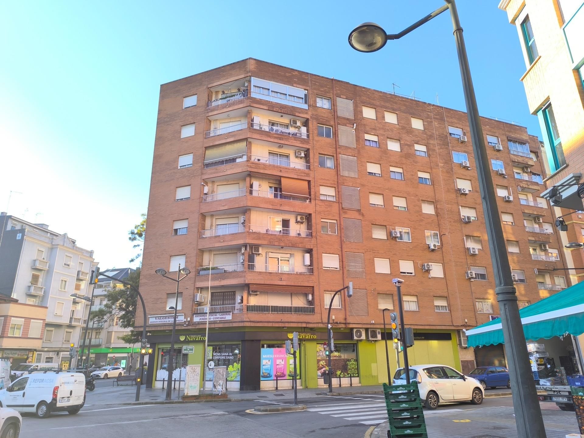 Exterior view of Flat for sale in  Valencia Capital  with Balcony