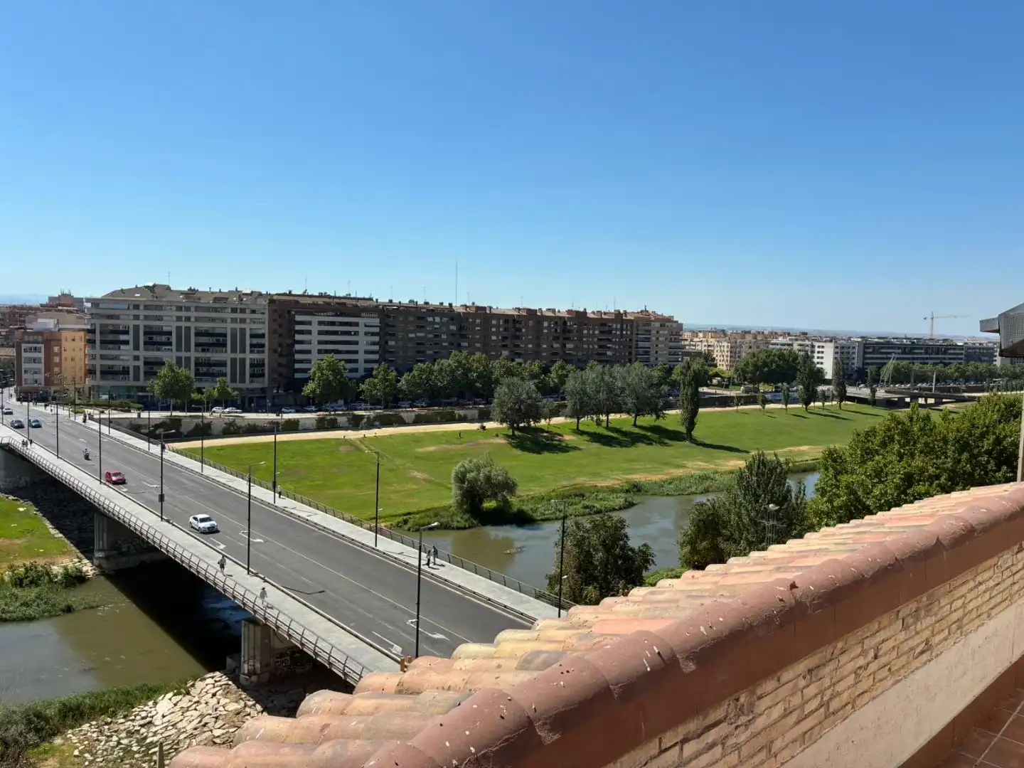 Außenansicht von Büro zur Miete in Lleida mit Klimaanlage, Heizung und Terrasse