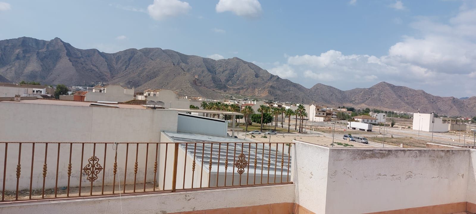 Exterior view of Single-family semi-detached for sale in Granja de Rocamora  with Air Conditioner, Heating and Terrace
