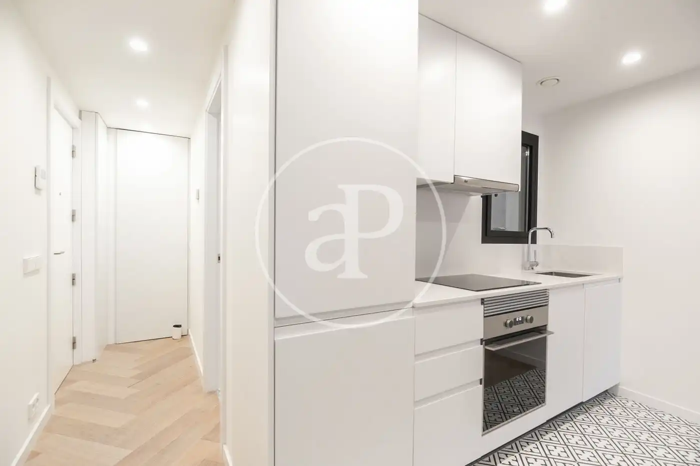 Küche von Wohnung zum Verkauf in Barcelona mit Klimaanlage, Heizung und Balkon