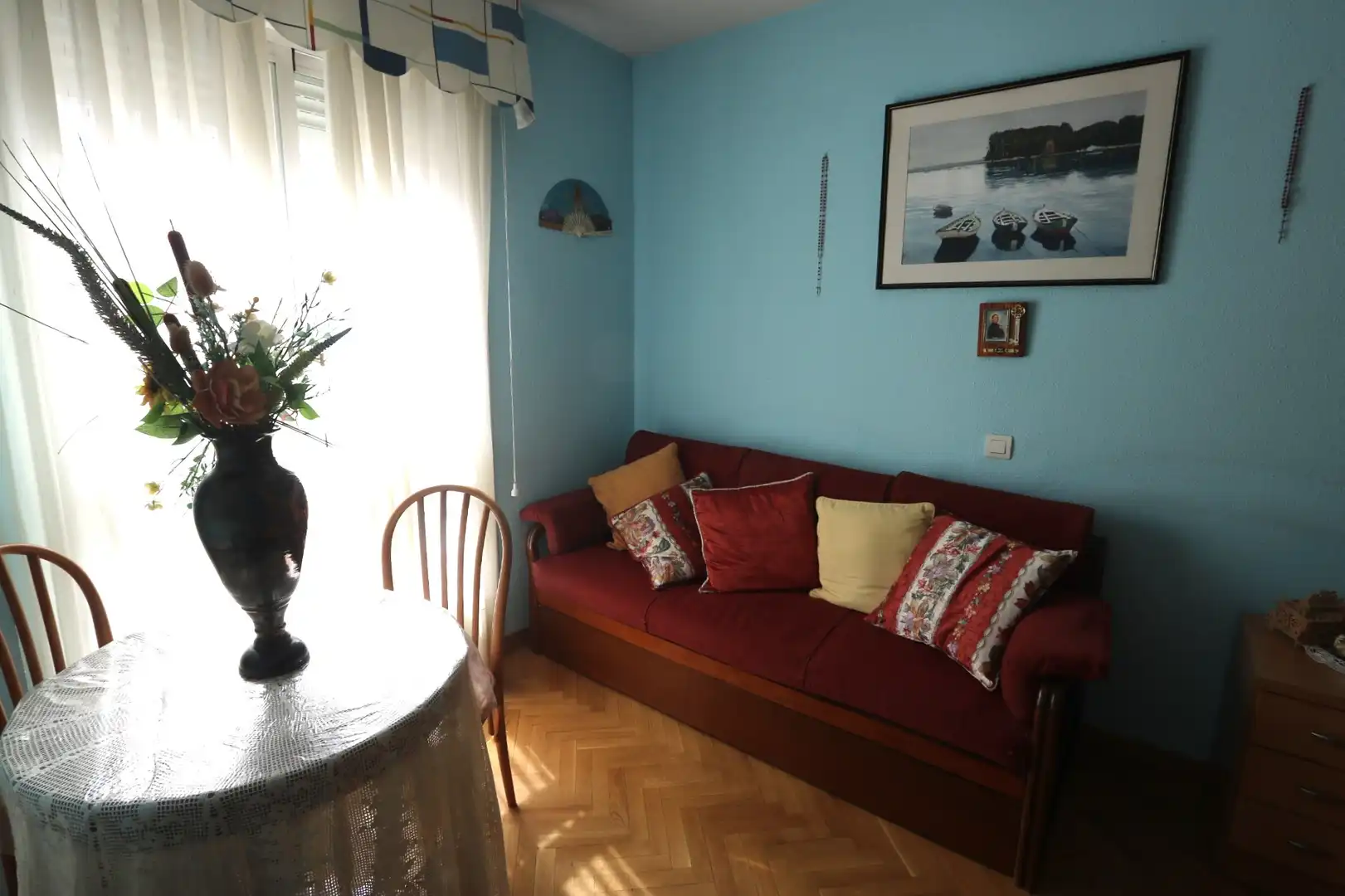 Living room of Flat for sale in Madrid  with Air Conditioner, Heating and Parquet flooring