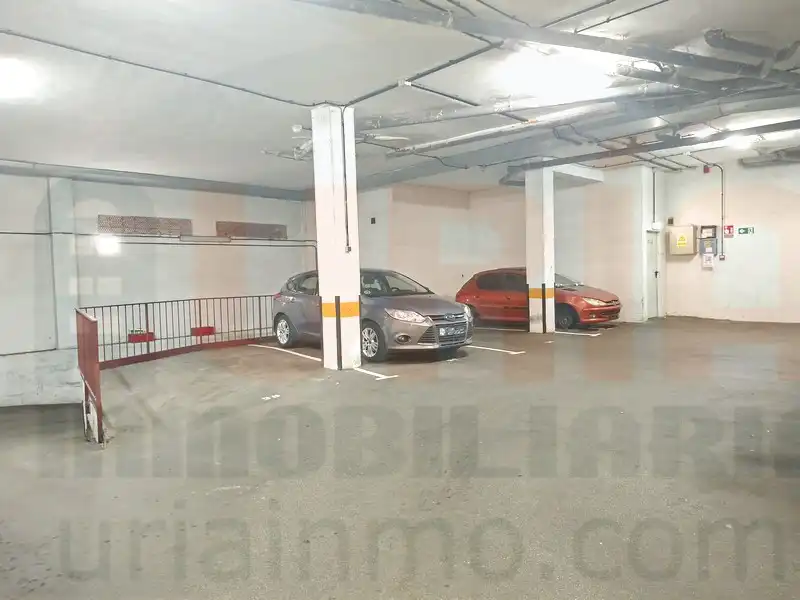 Aparcament de Pis en venda en Siero amb Calefacció i Parquet