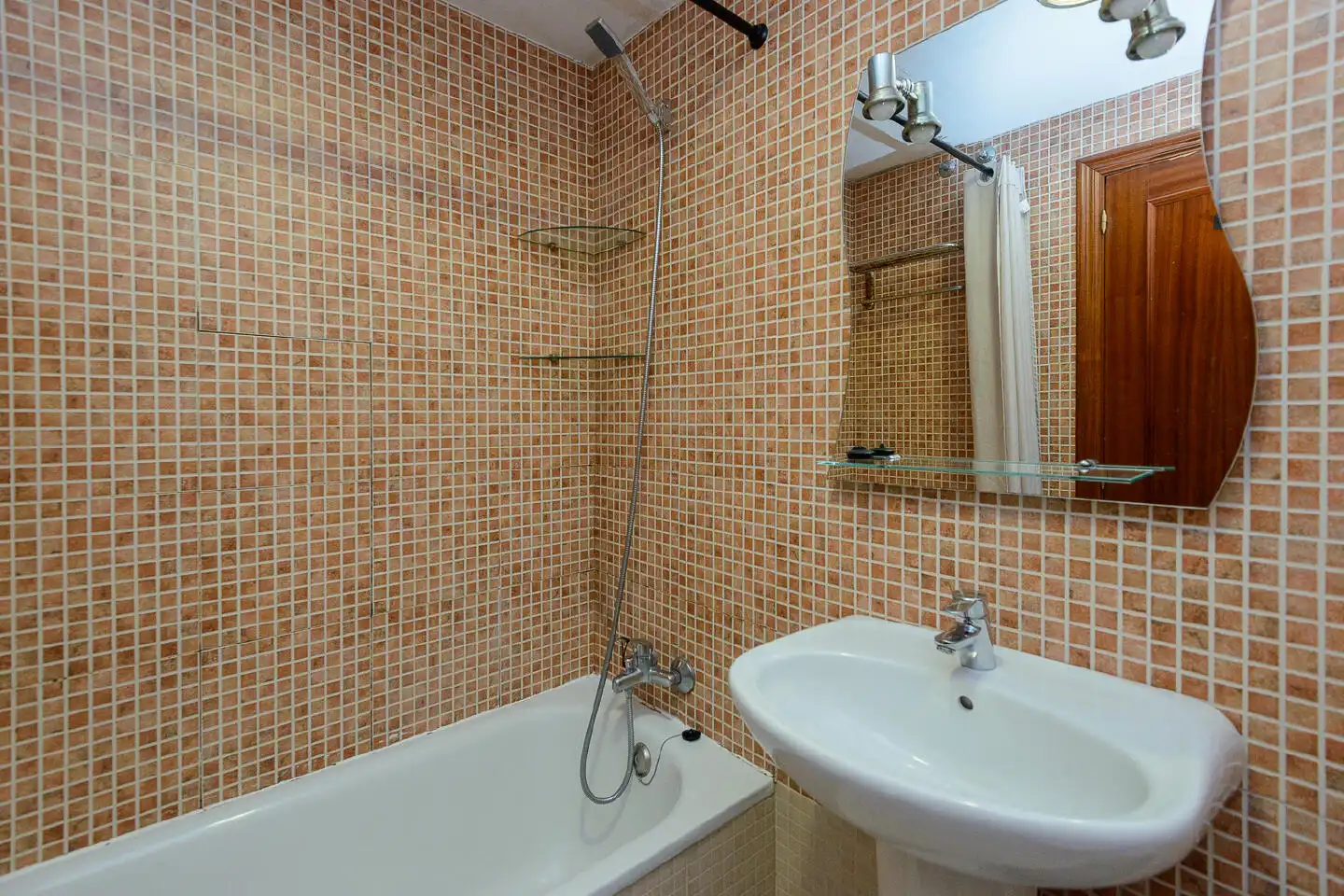 Bathroom of Flat for sale in Narón