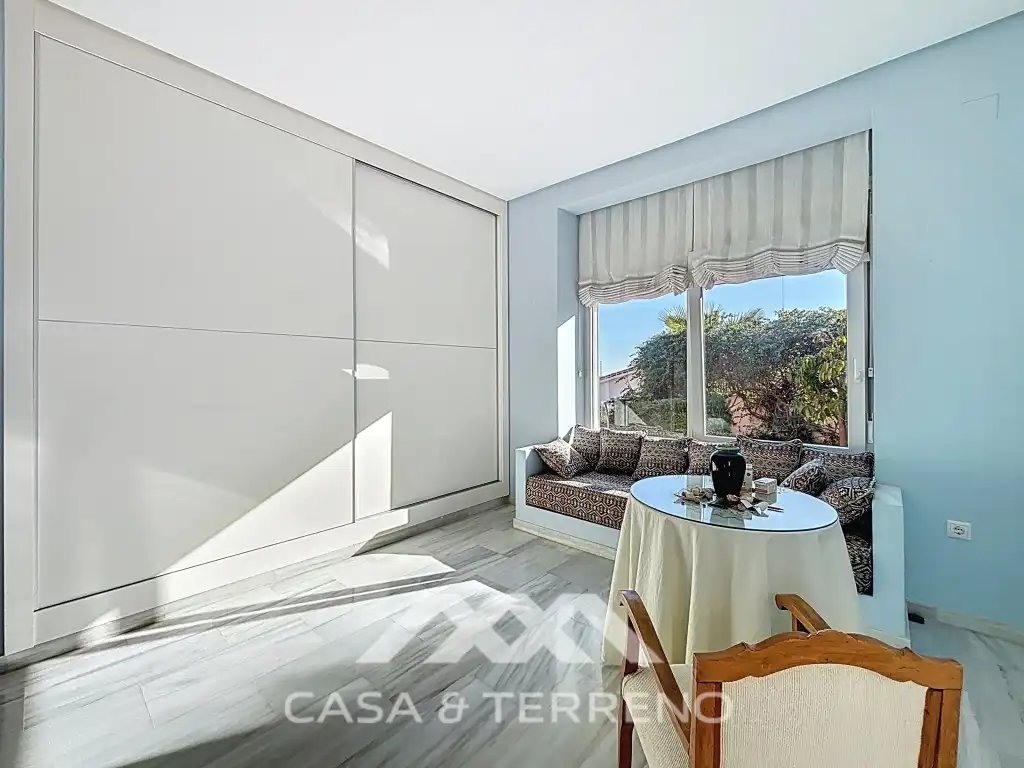 Dormitori de Casa o xalet en venda en Vélez-Málaga amb Aire condicionat i Piscina
