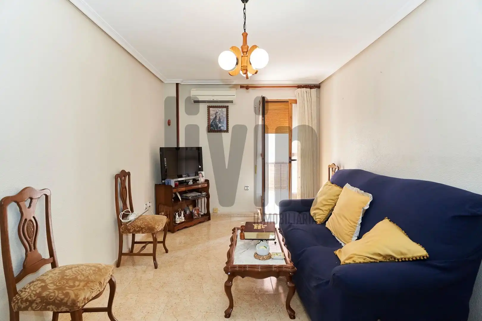 Living room of Flat for sale in Jaén  with Air Conditioner and Heating