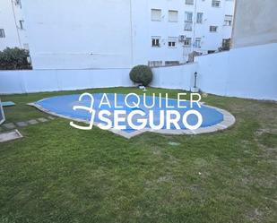 Jardí de Pis de lloguer en Alcalá de Henares amb Calefacció, Piscina i Moblat